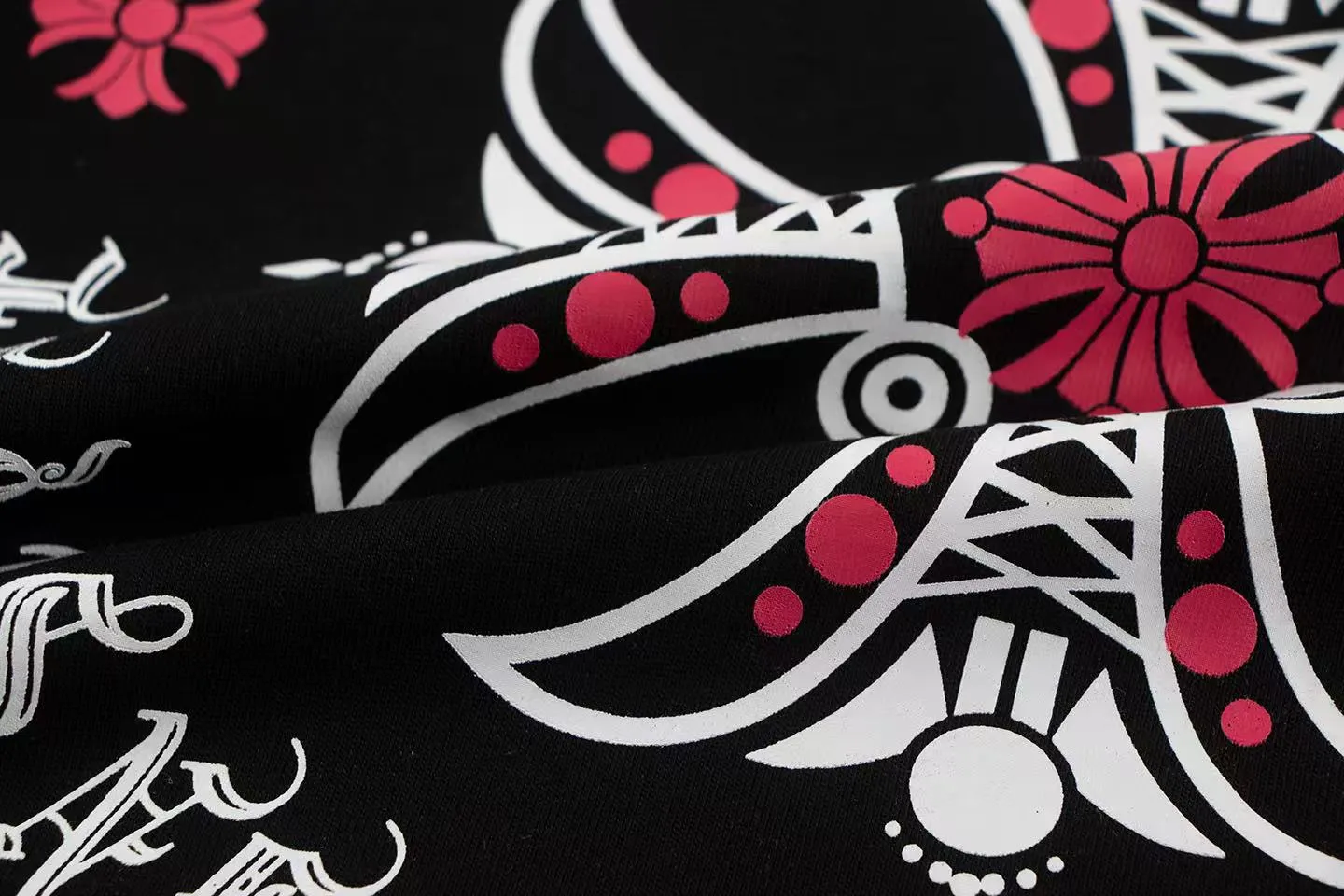 🅿️146 Style: 2025 new Croix Heart short-sleeved T-shirt Material: High version 300g double yarn combed cotton Size: S～XL Color: Black Style number: Z003